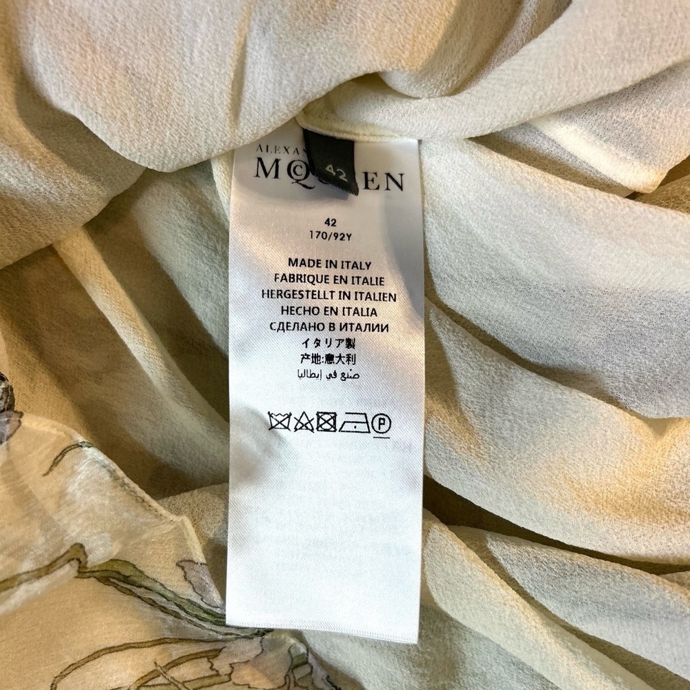 Alexander McQueen Floral Frill Cold Shoulder
Women's Ivory Top Size 42 (L) - Picture 8 of 12